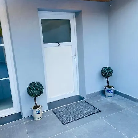 Daire L'Appartement De La Lesse *